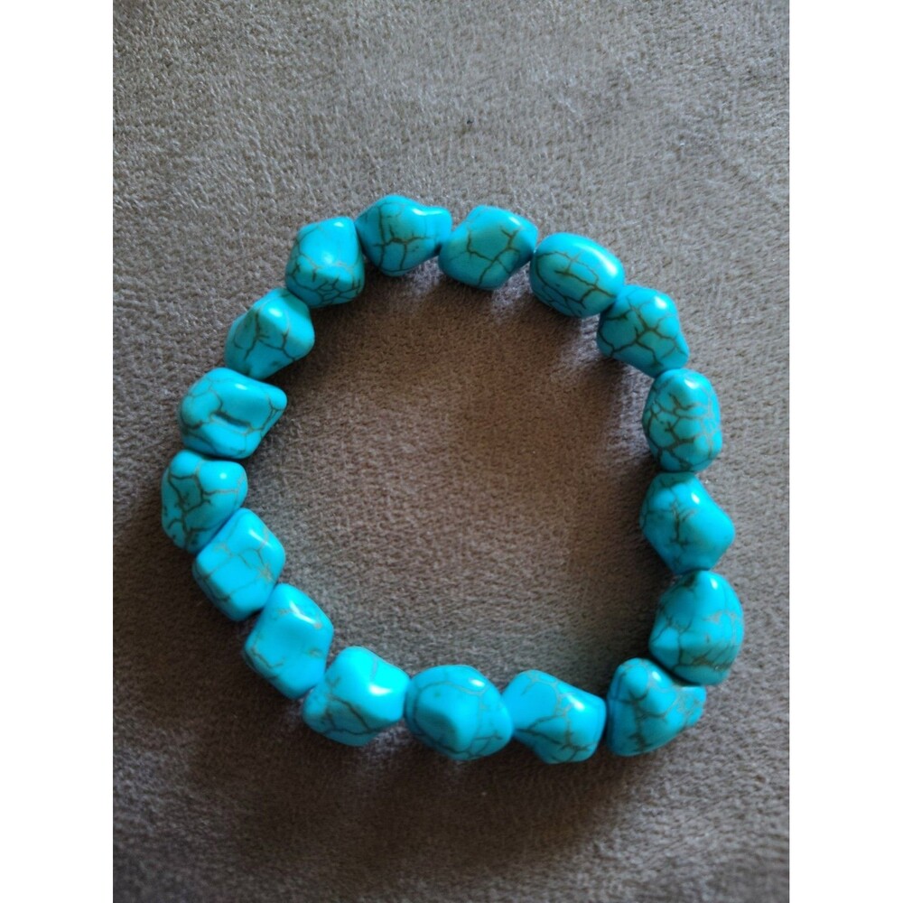 4 Assorted Bracelets - Picture 5 of 5